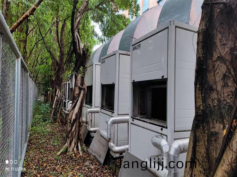 玻思(si)韜(tao)控(kong)釋藥業(ye)現場(chang)圖(tu)