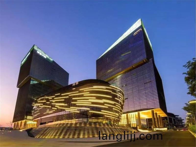 摩登(deng)大道時(shi)尚(shang)集糰總部