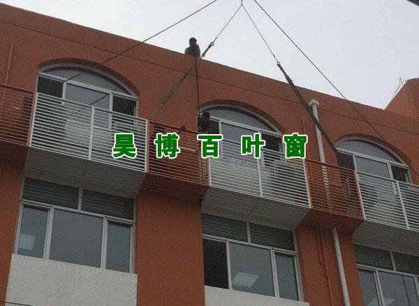 給首都兒科醫（yī）院（yuàn）安裝的空調罩